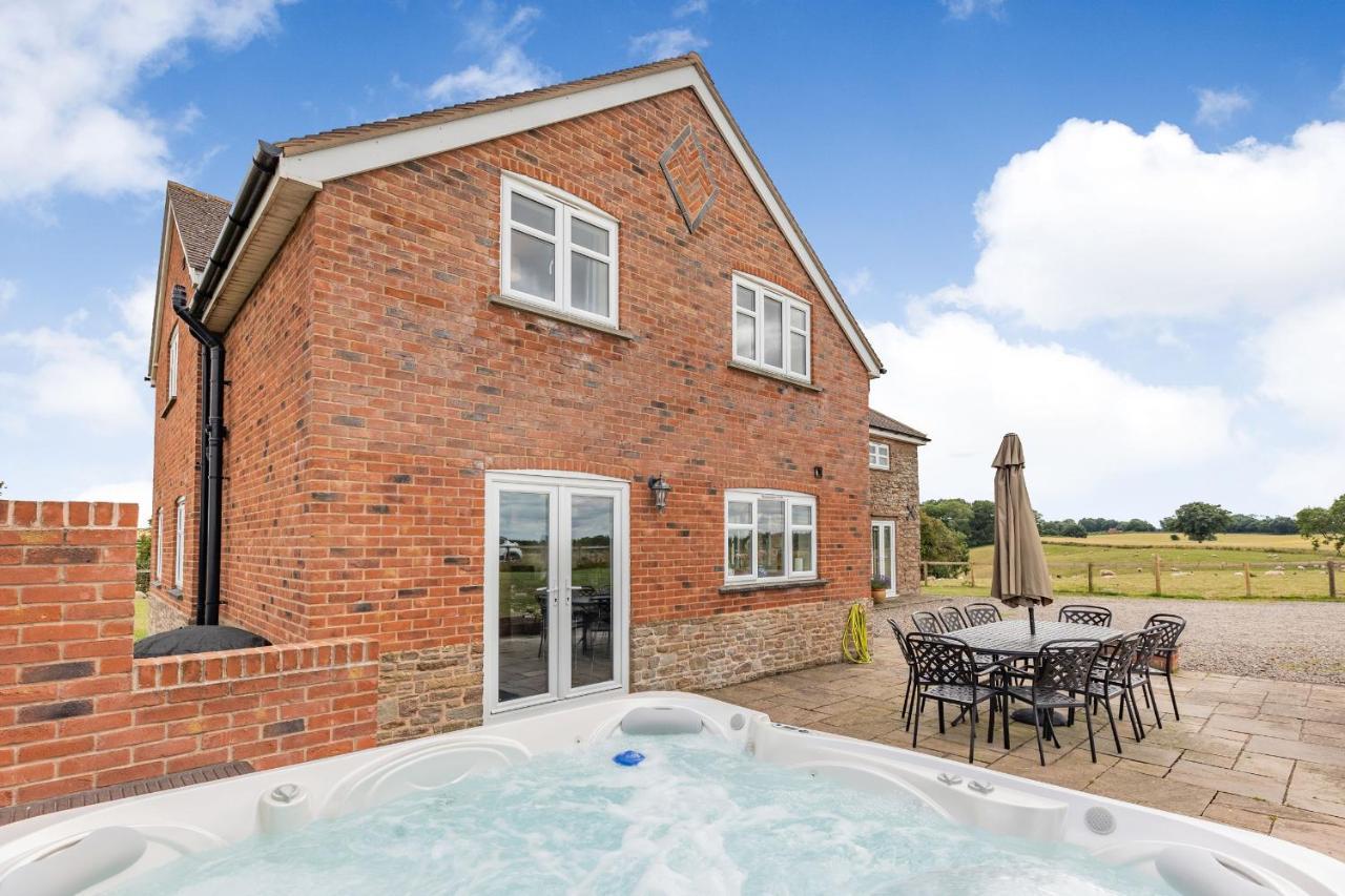 Wood Cottage Tenbury Exterior photo
