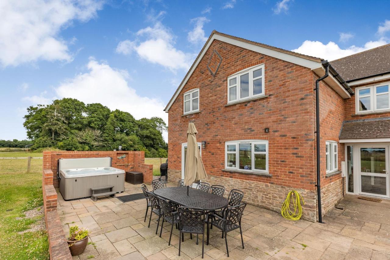 Wood Cottage Tenbury Exterior photo